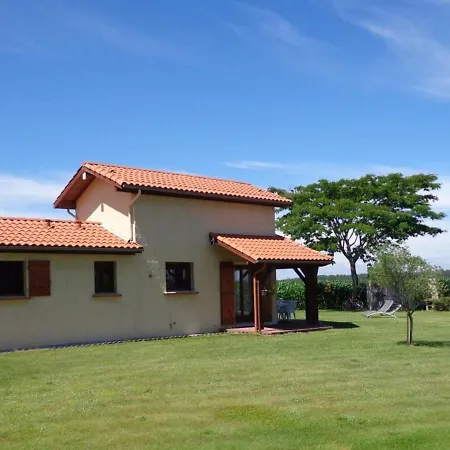 Holiday home Gite Laluque, 3 Pieces, 4 Personnes - Fr-1-360-22 *